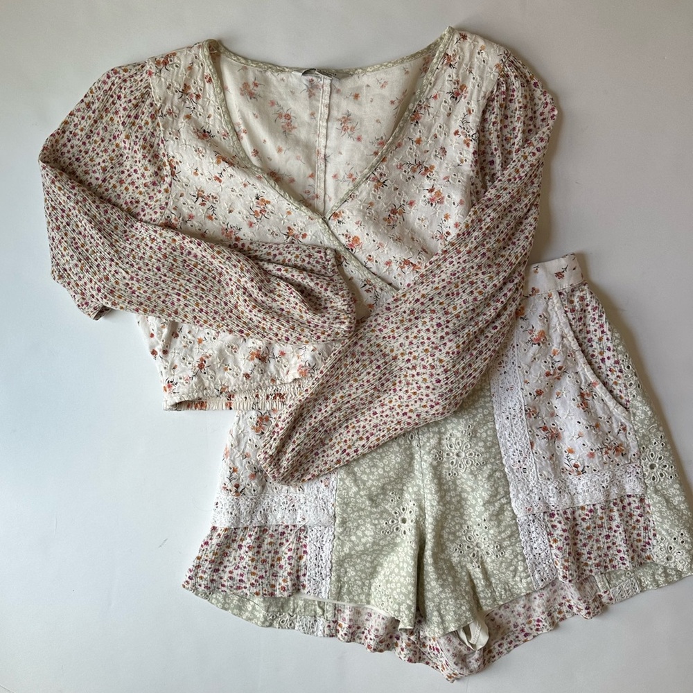 American Eagle Outfitters Floral Patchwork Set - Picture 4 of 8